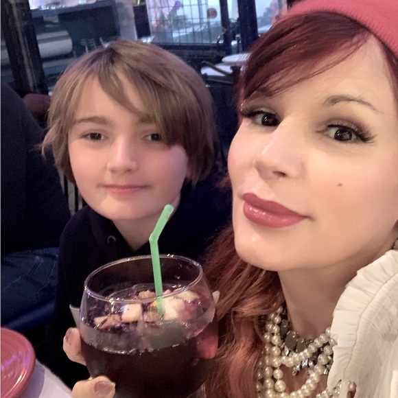 Meet your Posher, Pistachio - Picture 1 of 1